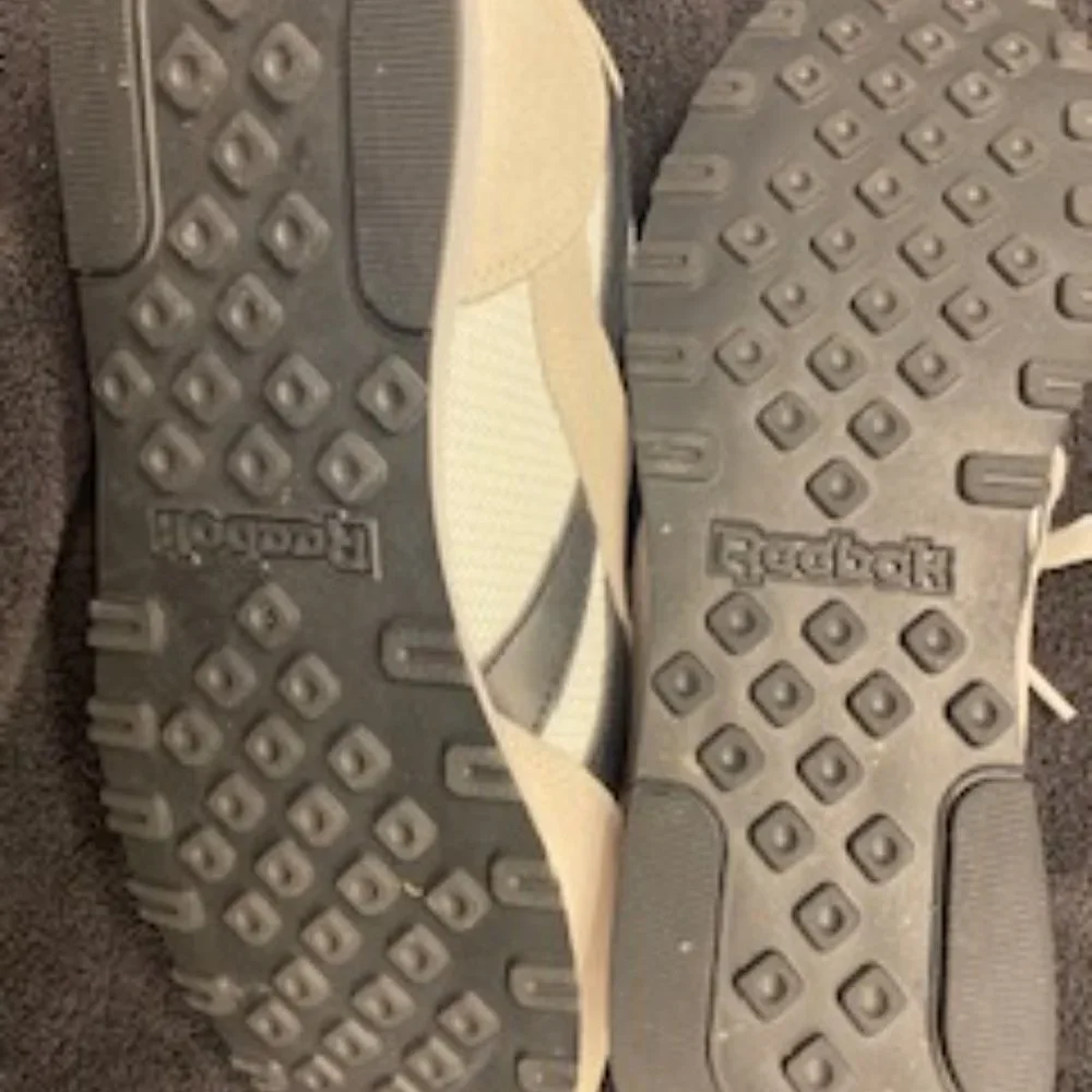 Men's Reeboks - Picture 4 of 8